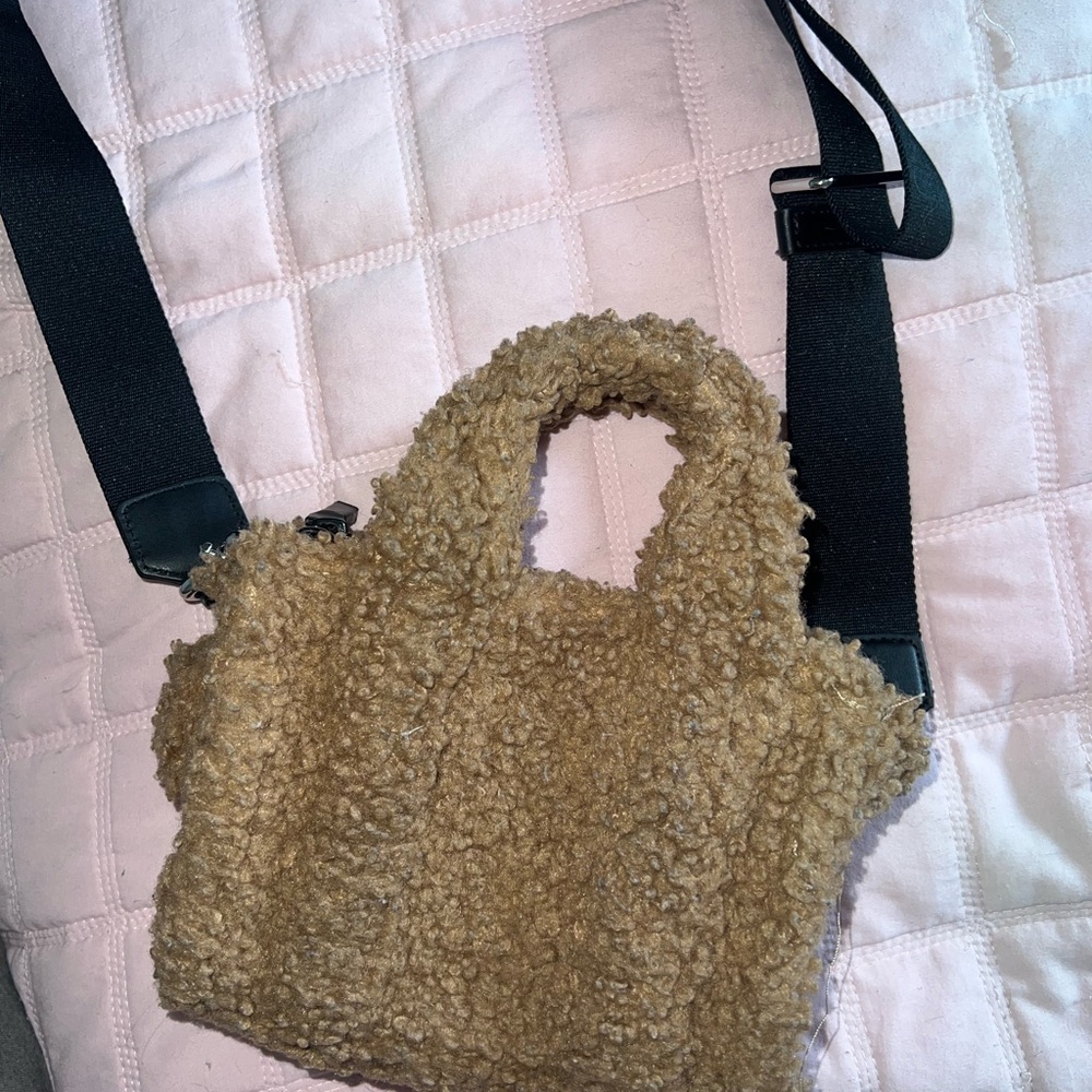 Marc Jacobs The Teddy Crossbody Tote - Picture 4 of 4